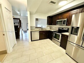 4245 S Pine Island Rd in Davie, FL - Building Photo - Building Photo
