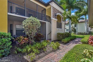 9528 Avellino Wy in Naples, FL - Building Photo