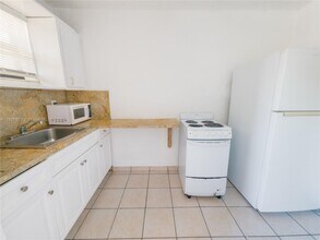 1716 NW 19th St in Miami, FL - Building Photo - Building Photo