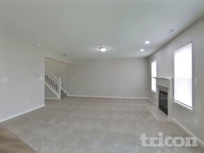 676 Blue Meadow Dr in Greenwood, IN - Building Photo - Building Photo