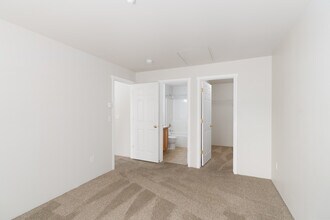 Selkirk Lodge Apartments in Spokane, WA - Building Photo - Interior Photo