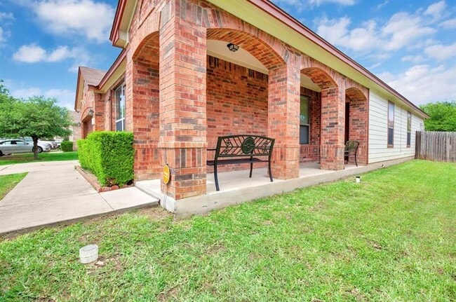 1721 E Mesa Park Dr in Round Rock, TX - Building Photo - Building Photo