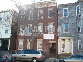 9 Fulkerson St, Unit 2 in Cambridge, MA - Building Photo