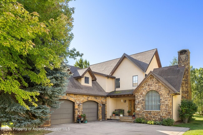 property at 7 Buckskin Ct