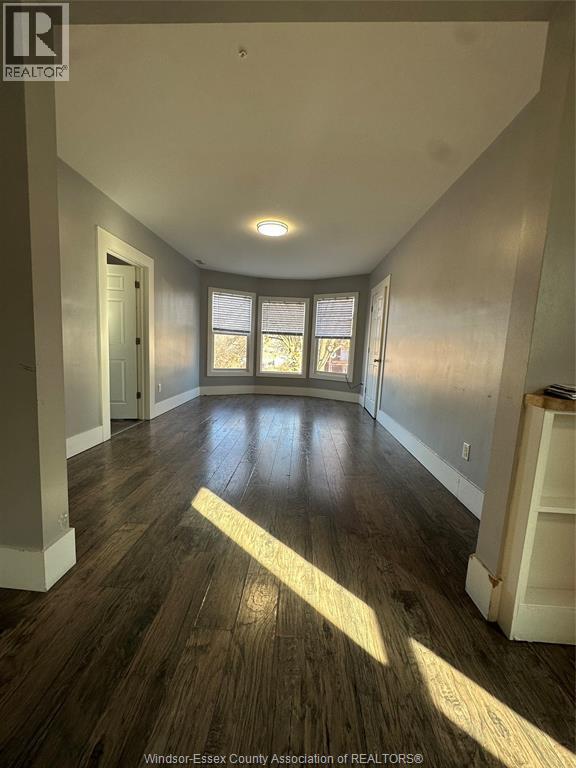 475 Louis Ave in Windsor, ON - Foto de edificio - Building Photo