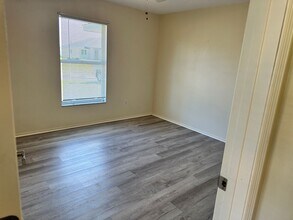 11151 Pendleton Ave in Englewood, FL - Building Photo - Building Photo