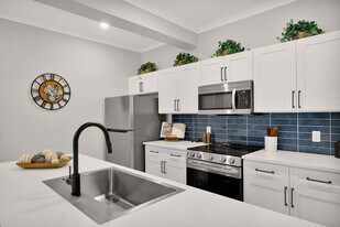 Pointe Grand Cartersville in White, GA - Building Photo