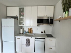 1615 West Ave in Miami Beach, FL - Building Photo - Building Photo