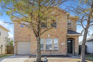 7447 Pineberry Rd in Dallas, TX - Building Photo