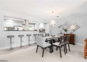 1710 Cornwallis Pkwy in Cape Coral, FL - Building Photo