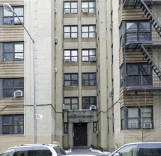 2205 Creston Ave in Bronx, NY - Building Photo - Building Photo