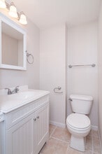 735 Emerald Ave NE in Grand Rapids, MI - Building Photo - Building Photo