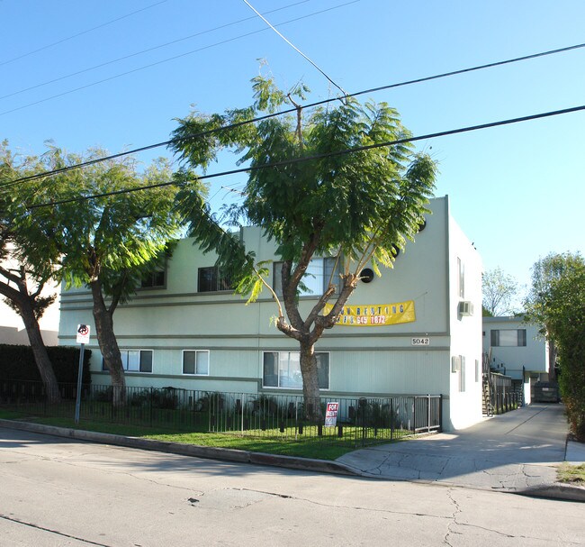 5042 Denny Ave in North Hollywood, CA - Building Photo - Building Photo