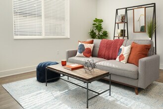 Capriana in Omaha, NE - Foto de edificio - Building Photo