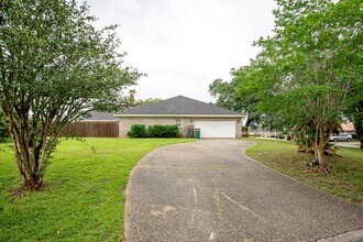 3556 N River Ridge Dr in D'Iberville, MS - Building Photo - Building Photo