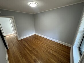 7331 N Honore St, Unit 2A in Chicago, IL - Building Photo - Building Photo