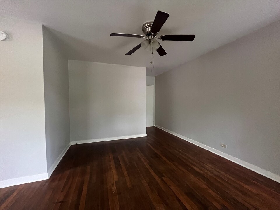 2308 8th St in Bay City, TX - Building Photo