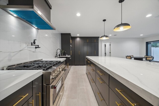 property at 203 Cove Creek Ln