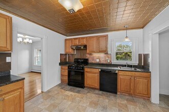 9 Kingman Rd in Somerville, MA - Building Photo - Building Photo