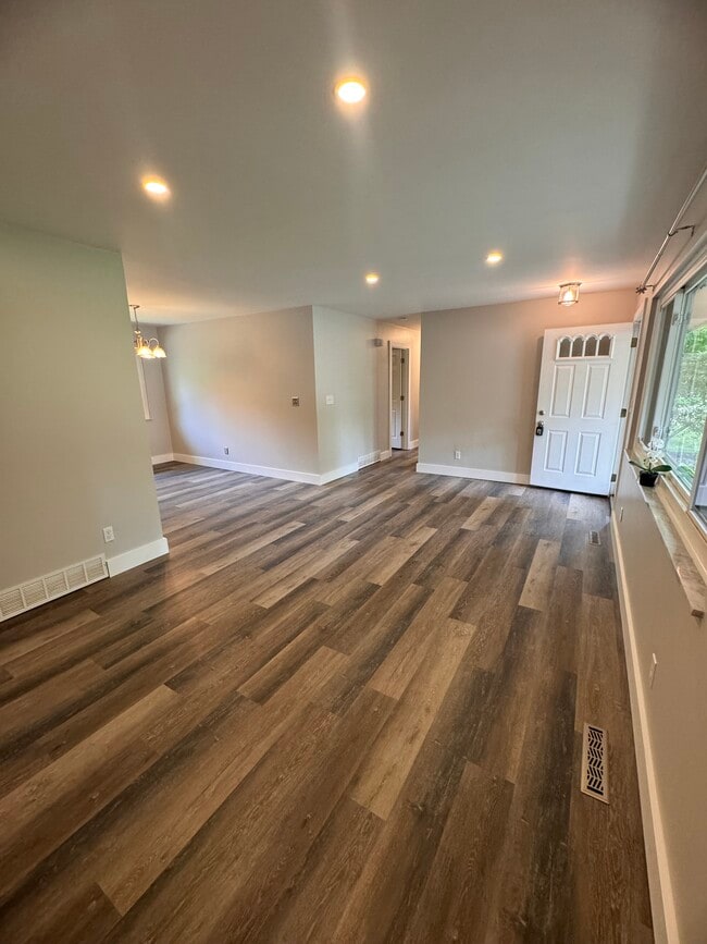 4184 Sugarcreek Dr in Bellbrook, OH - Building Photo - Building Photo