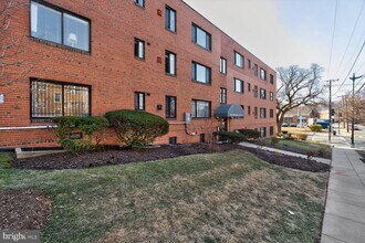 1031 Michigan Ave NE, Unit 203 in Washington, DC - Building Photo - Building Photo