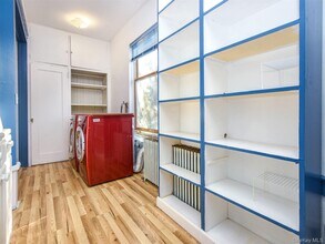 42 Central Ave in Sea Cliff, NY - Building Photo - Building Photo