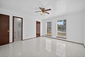 14315 Lourdes Dr in Houston, TX - Building Photo - Building Photo