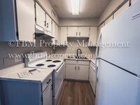 Walnut Manor Apartments photo'