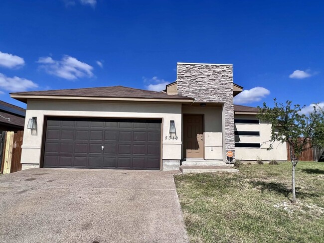 5310 Hacienda Ln in Laredo, TX - Building Photo - Building Photo