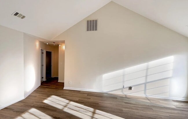 1205 Eagle Ridge Dr in Charlotte, NC - Building Photo - Building Photo