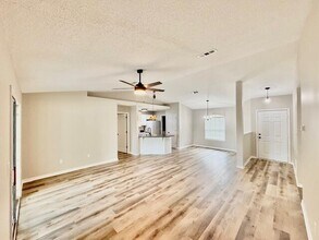 2 Stowe Rd in Mary Esther, FL - Building Photo - Building Photo