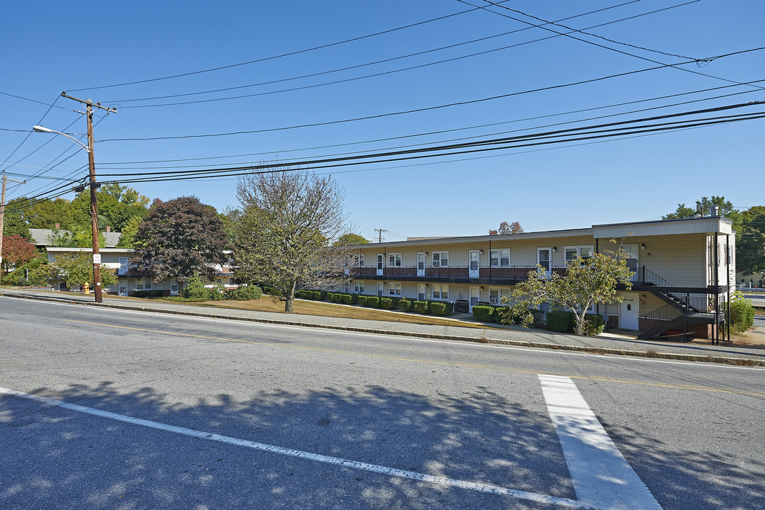 Andover Crossing Apartments in Andover, MA - Building Photo