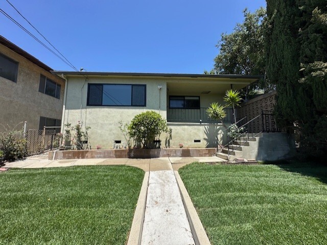 property at 3407 Holyoke Dr
