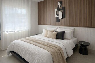 5204 SW 159th Ct in Miami, FL - Building Photo - Building Photo