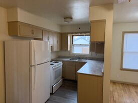 4042 N 100th St in Milwaukee, WI - Building Photo