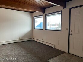 2805 W 31st Ave in Anchorage, AK - Building Photo
