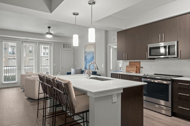 Legacy Rochester Hills Apartments in Rochester Hills, MI - Building Photo - Building Photo