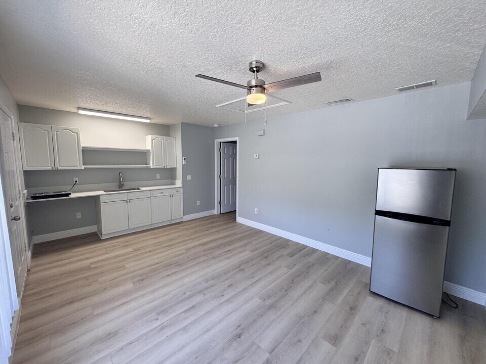 2623 Fan Palm Dr in Davenport, FL - Building Photo