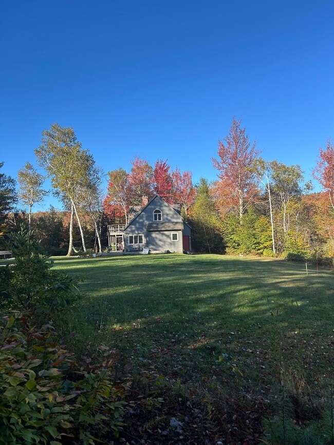 3035 S Lincoln Rd in Bristol, VT - Building Photo - Building Photo