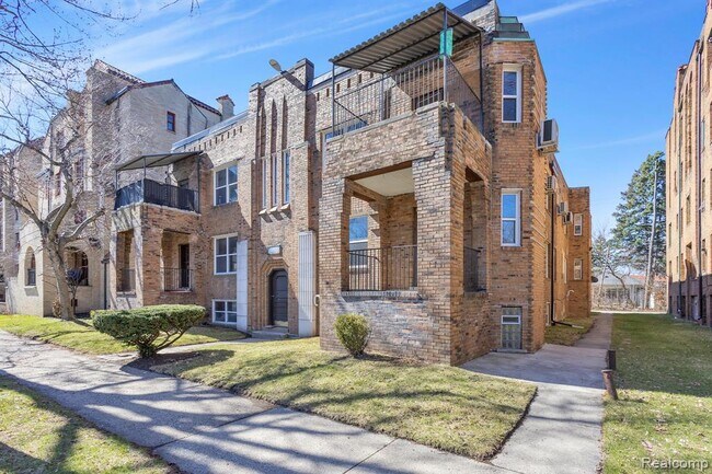 17701 Manderson Rd in Highland Park, MI - Building Photo - Building Photo