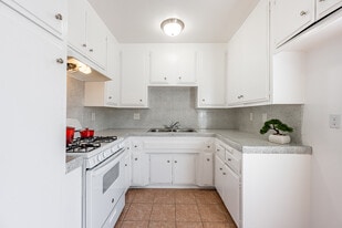 New Orleans in Downey, CA - Building Photo