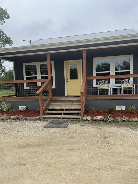 6295 Spring Branch Rd in Spring Branch, TX - Building Photo