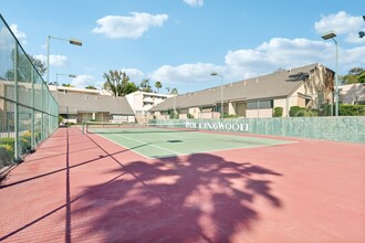 Rollingwood in West Covina, CA - Foto de edificio - Building Photo