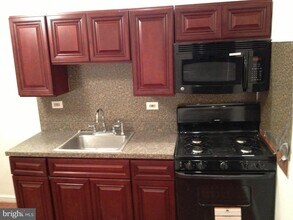 5226 Wakefield St in Philadelphia, PA - Building Photo - Building Photo