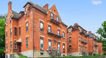 St. James of Eden Park in Cincinnati, OH - Building Photo - Building Photo