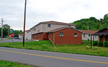 Eagles Crossing in Maryville, TN - Building Photo - Building Photo