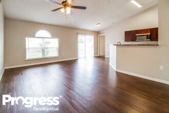643 Crane Dr in Kissimmee, FL - Foto de edificio - Building Photo