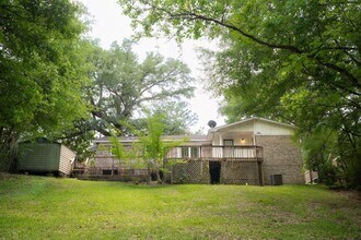 5400 Larchmont Dr in Mobile, AL - Building Photo - Building Photo