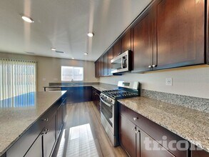 8948 Elk Ravine Dr in Reno, NV - Foto de edificio - Building Photo