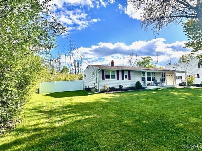 8137 3rd Ave in Niagara Falls, NY - Building Photo - Building Photo